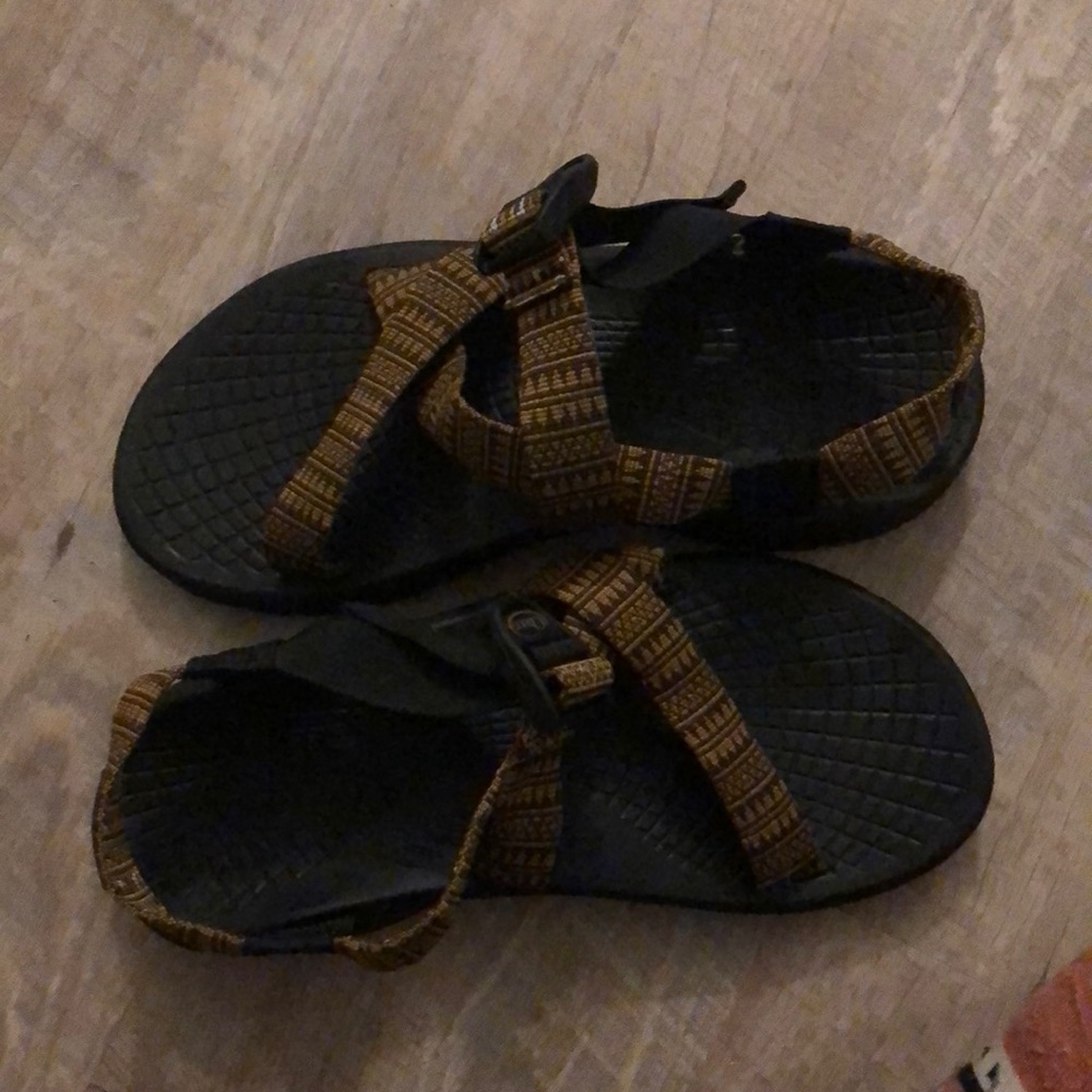 Brand new men’s z-volv chacos size 9 / size 42